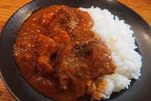 「肉山」特製牛すじカレーライス